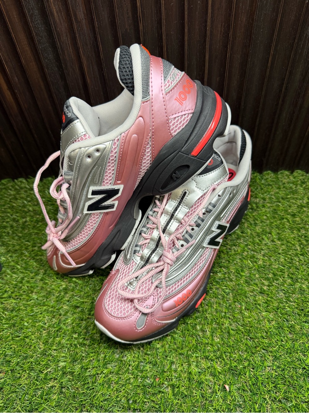 New Balance 1000 Mens Size  10 Metallic Pink M1000U